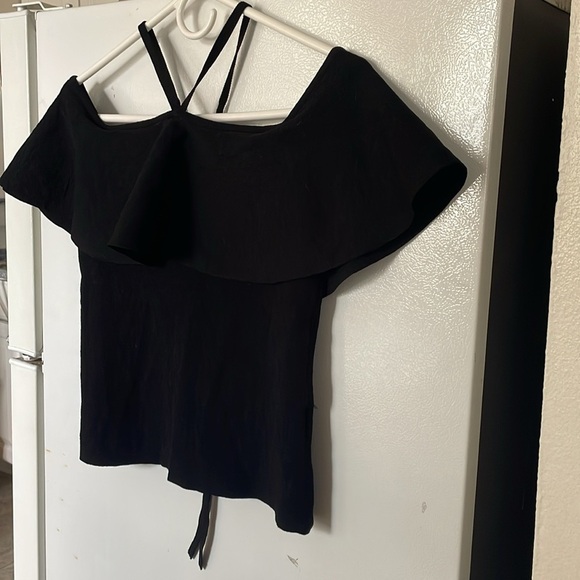 Club Monaco Small Black Off-Shoulder Women's‎ Top Adjustable Halter Straps - Picture 2 of 8